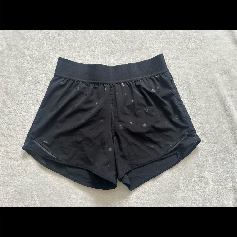 NWOT Lululemon Hotty Hot Short 4" *Logo Poco Logo Foil Black